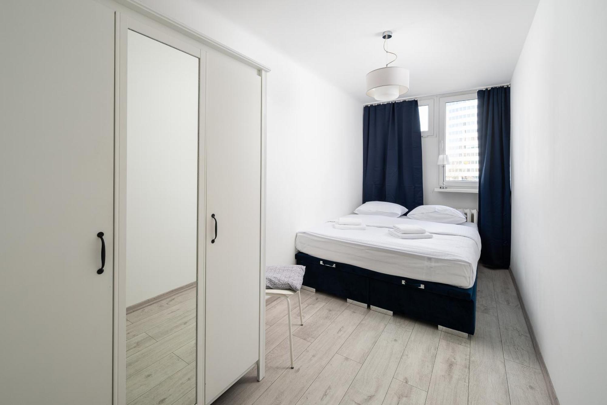 Grzybowska Blue City Centre Apartment Warschau Buitenkant foto