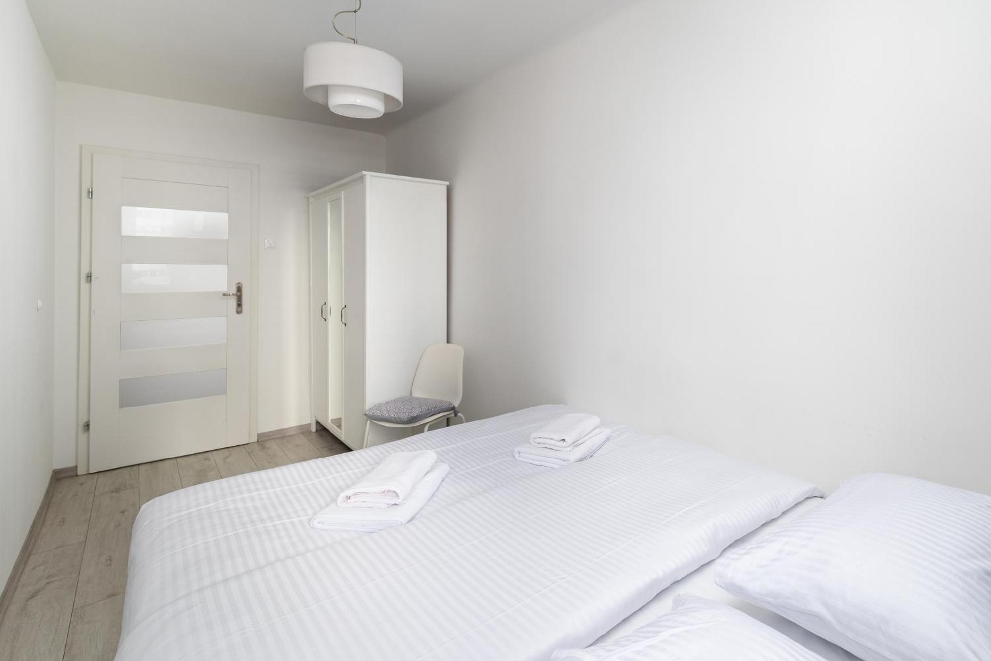 Grzybowska Blue City Centre Apartment Warschau Buitenkant foto